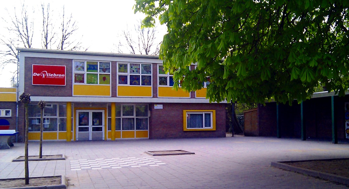 Basisschool De Oliebron, Schoonebeek